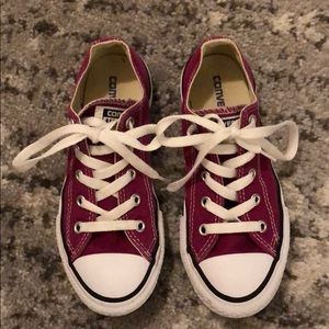 NWOT Magneta Converse size 1 youth